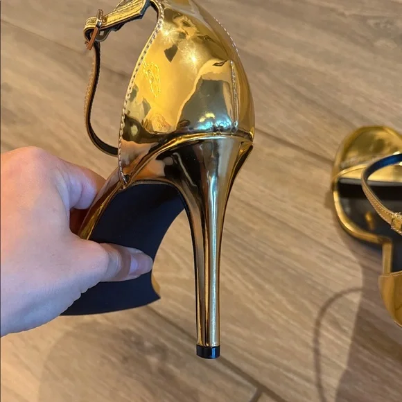 Madden Girl Metallic Gold Ankle Strap Heels Sz 8.5 M - Picture 10 of 14